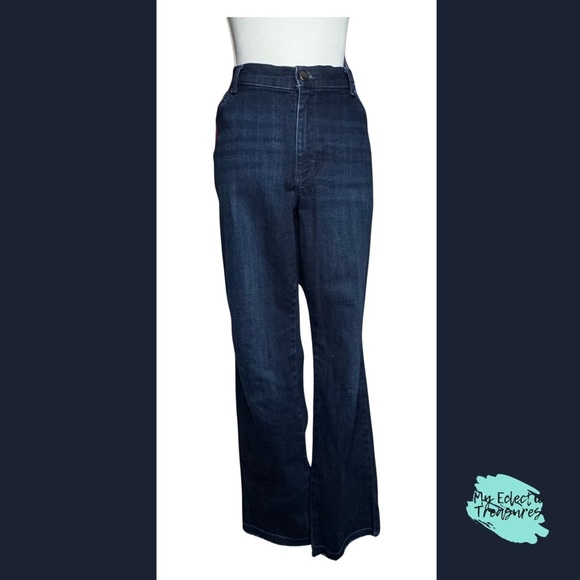 Lee Denim - Lee Relaxed Fit Blue Jeans – Approx. Size 16
